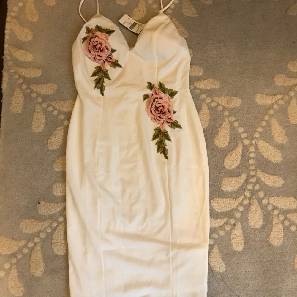 Fashion nova white dress with flower embroidery